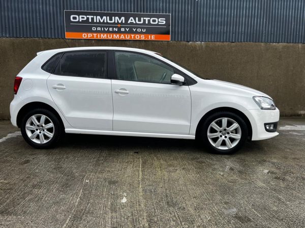 Volkswagen Polo Hatchback, Petrol, 2012, White
