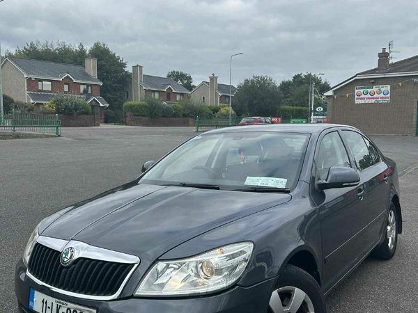 Skoda Octavia Saloon, Diesel, 2011, Grey