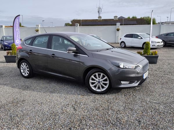Ford Focus Hatchback, Diesel, 2017, Grey