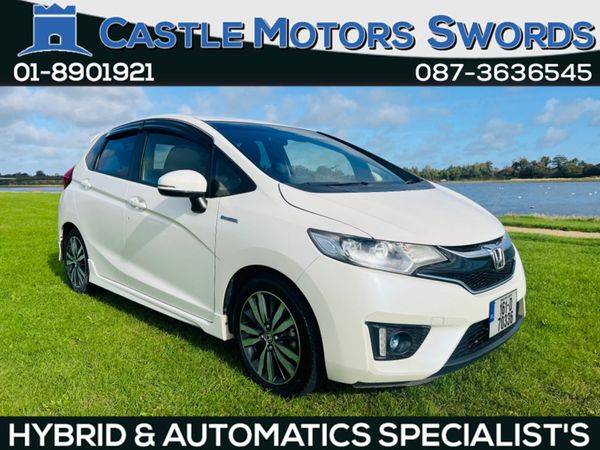 Honda Fit Hatchback, Petrol Hybrid, 2016, White