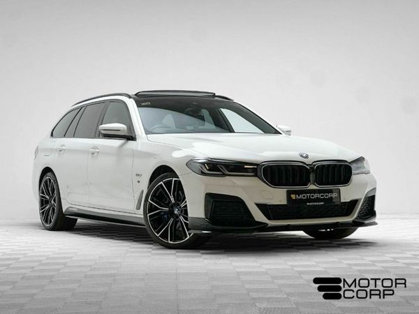 BMW 5-Series Estate, Petrol Plug-in Hybrid, 2022, White