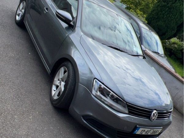 Volkswagen Jetta Saloon, Diesel, 2012, Grey
