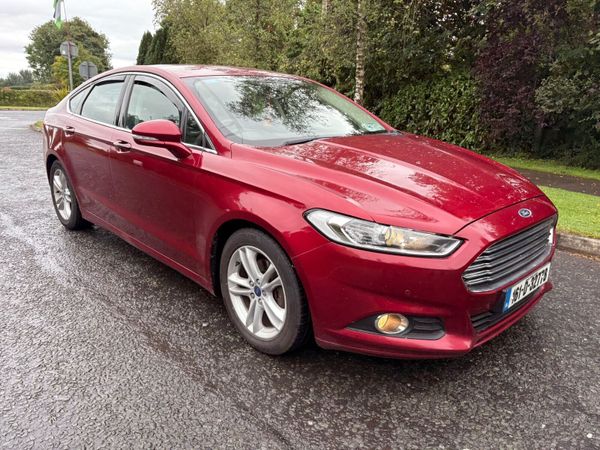 Ford Mondeo Hatchback, Diesel, 2016, Red