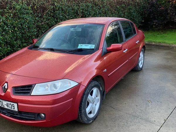 Renault Megane Saloon, Petrol, 2007, Red