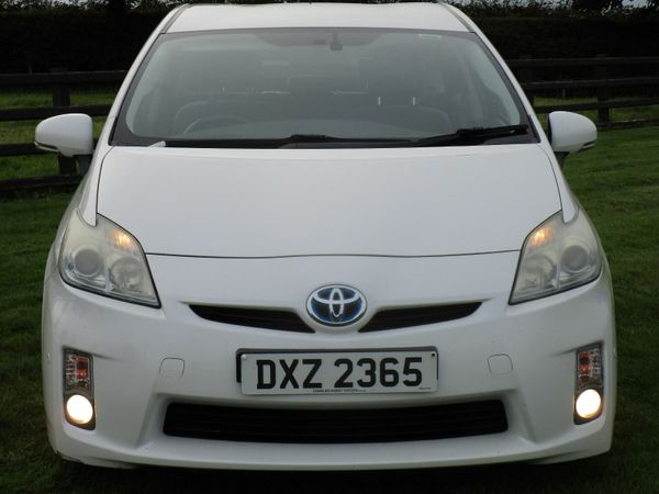 Toyota Prius Hatchback, Petrol Hybrid, 2011, White
