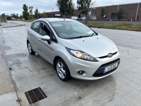 Ford Fiesta Hatchback, Petrol, 2011, Silver