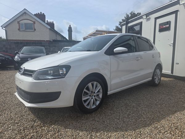 Volkswagen Polo Hatchback, Petrol, 2012, White