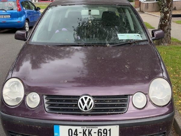 Volkswagen Polo Hatchback, Petrol, 2004, Red