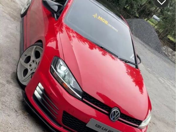 Volkswagen Golf Hatchback, Diesel, 2013, Red