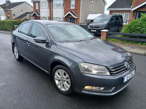 Volkswagen Passat Saloon, Diesel, 2012, Grey