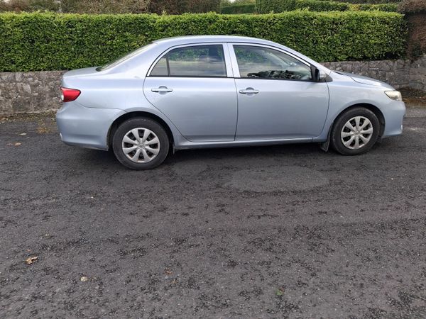 Toyota Corolla Saloon, Diesel, 2011, Blue