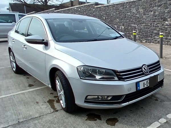 Volkswagen Passat Saloon, Diesel, 2011, Silver