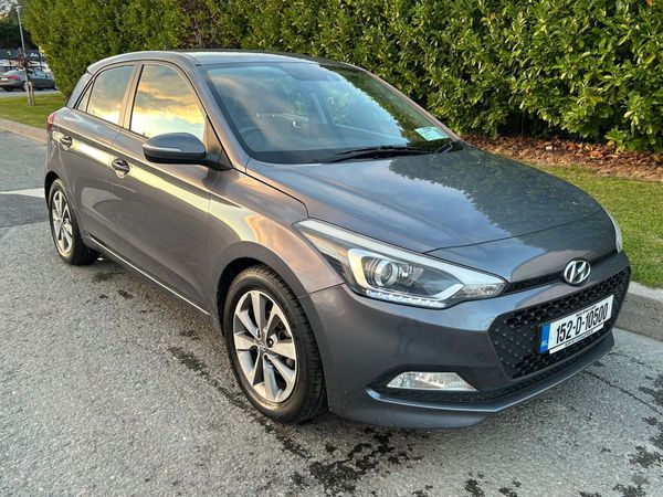 Hyundai i20 Hatchback, Petrol, 2015, Grey