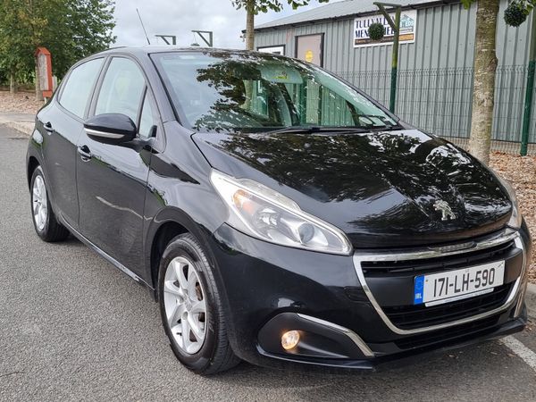 Peugeot 208 Hatchback, Petrol, 2017, Black