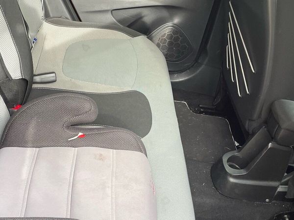 Renault Captur Hatchback, Petrol, 2016, Red