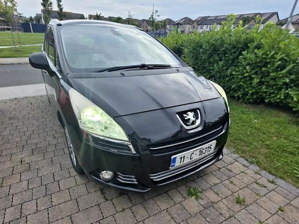 Peugeot 5008 MPV, Diesel, 2011, Black