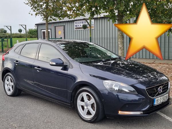 Volvo V40 Hatchback, Diesel, 2016, Blue