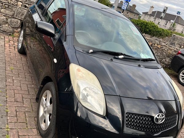 Toyota Yaris Hatchback, Petrol, 2006, Black