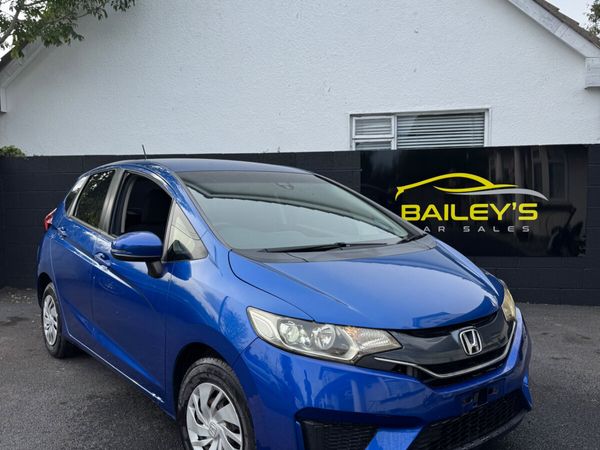 Honda Fit Hatchback, Petrol, 2015, Blue
