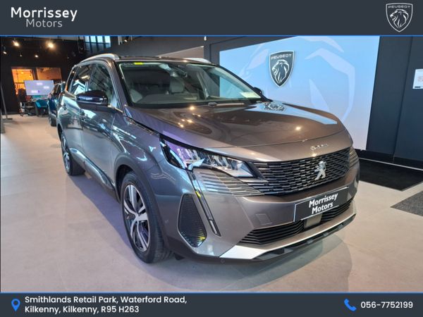 Peugeot 5008 MPV, Diesel, 2022, Grey
