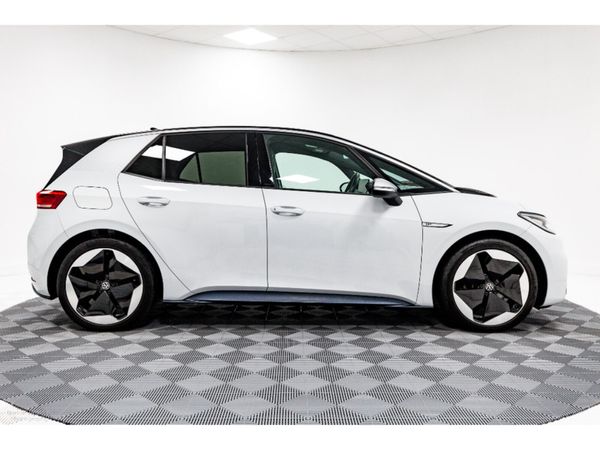 Volkswagen ID.3 Hatchback, Electric, 2021, Black