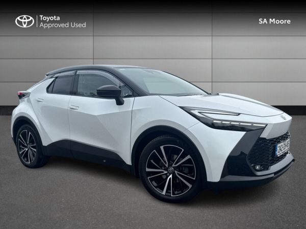 Toyota C-HR SUV, Petrol Hybrid, 2024, White