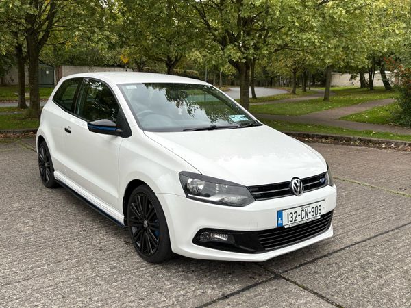 Volkswagen Polo Hatchback, Petrol, 2013, White