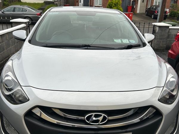Hyundai i30 Hatchback, Petrol, 2015, Silver