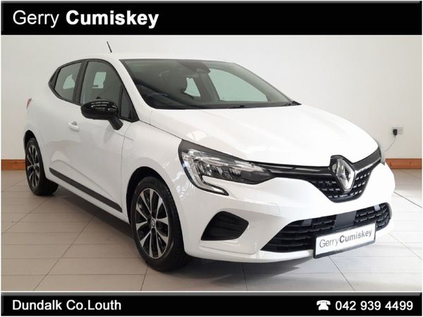 Renault Clio Hatchback, Petrol, 2023, White