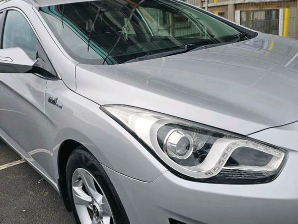 Hyundai i40 Estate/Jeep, Diesel, 2012, Silver