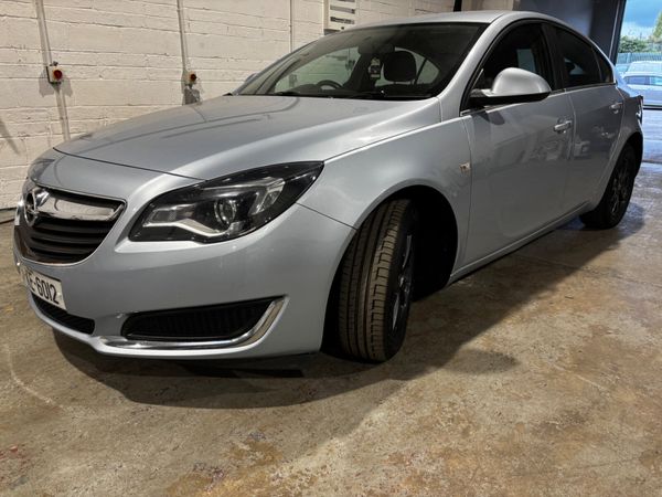 Vauxhall Insignia Hatchback, Diesel, 2015, Silver