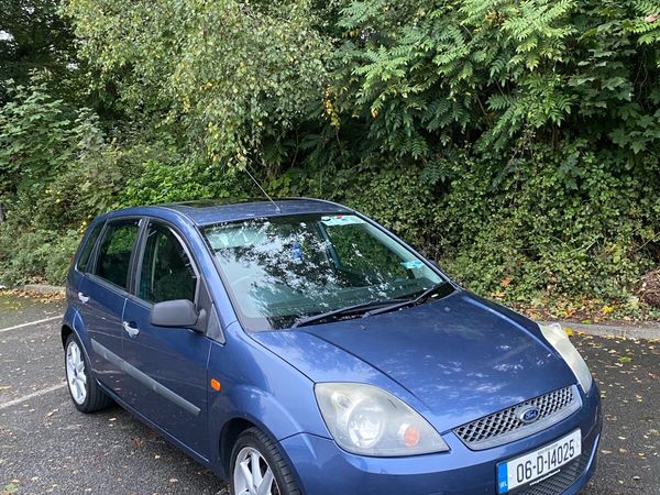 Ford Fiesta Hatchback, Petrol, 2006, Blue