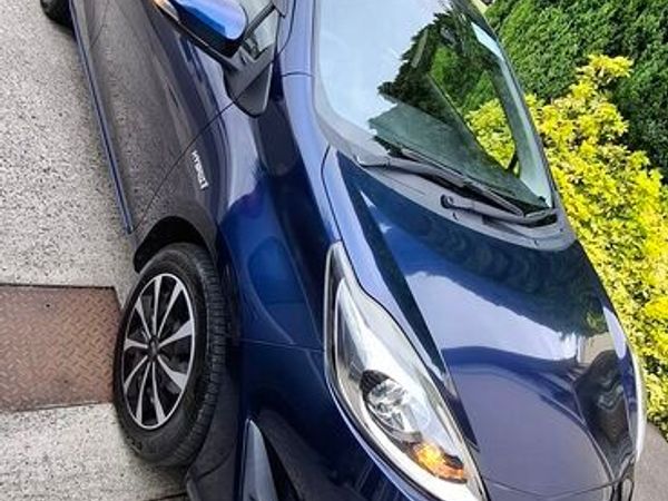 Toyota Aqua Hatchback, Petrol Hybrid, 2020, Black