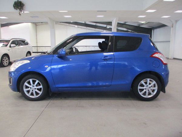 Suzuki Swift Hatchback, Petrol, 2015, Blue