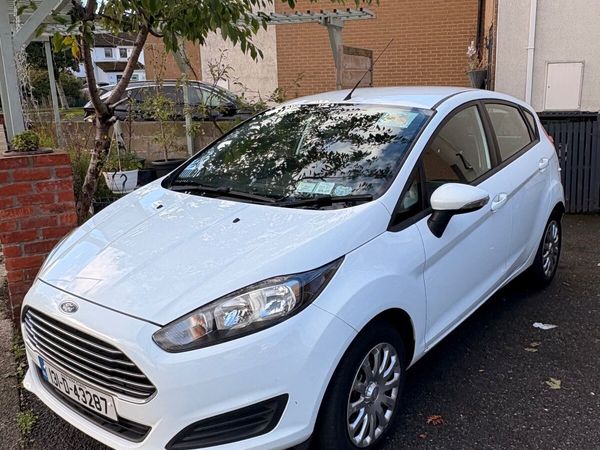 Ford Fiesta Hatchback, Petrol, 2013, White