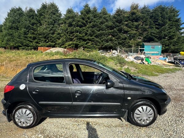 Peugeot 206 Hatchback, Petrol, 2005, Black