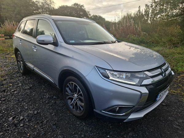 Mitsubishi Outlander SUV, Diesel, 2016, Silver