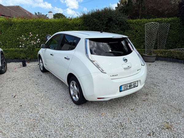Nissan Leaf Hatchback, Electric, 2017, White