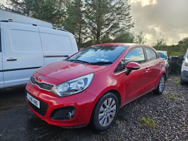 Kia Rio Hatchback, Diesel, 2012, Red