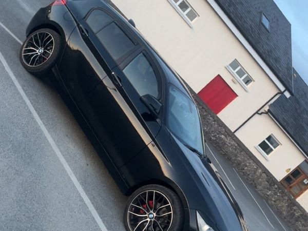 BMW 1-Series Hatchback, Diesel, 2012, Black