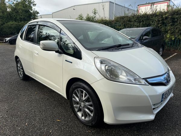 Honda Fit Hatchback, Petrol Hybrid, 2013, White