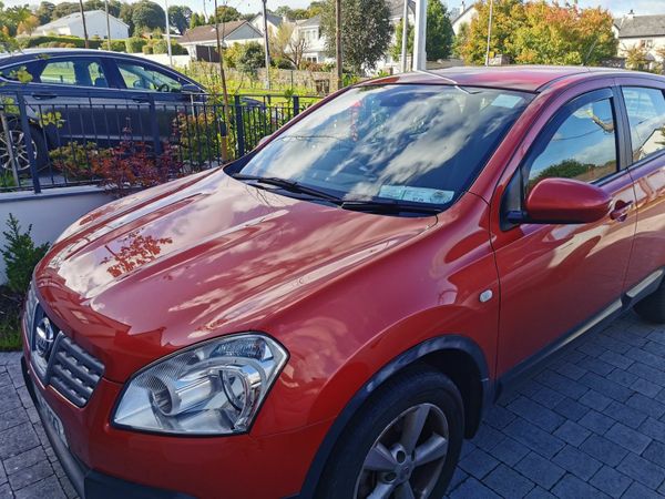 Nissan Qashqai Hatchback, Petrol, 2009, Orange