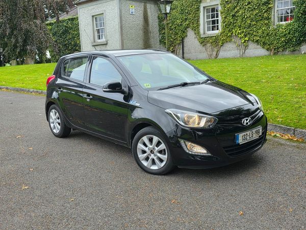 Hyundai i20 Hatchback, Diesel, 2013, Black