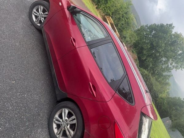 Hyundai ix35 SUV, Diesel, 2011, Red