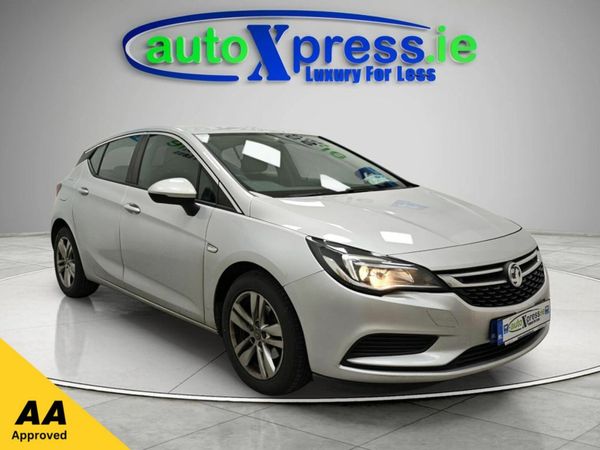 Vauxhall Astra Hatchback, Diesel, 2017, Silver