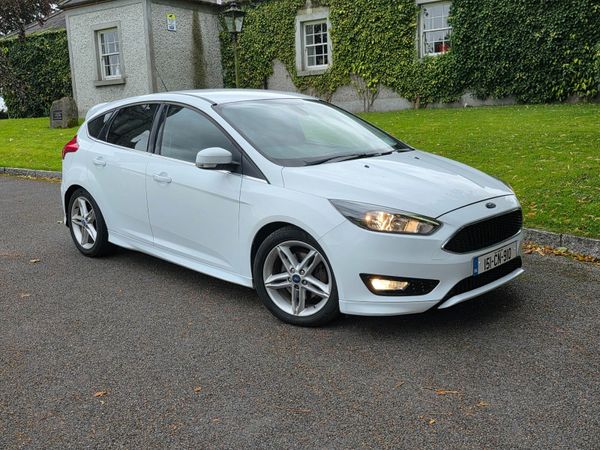Ford Focus Hatchback, Diesel, 2015, White