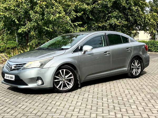 Toyota Avensis Saloon, Diesel, 2012, Grey