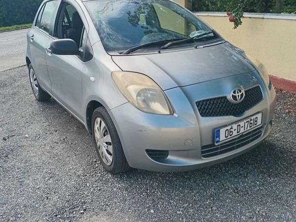 Toyota Yaris Hatchback, Petrol, 2006, Silver