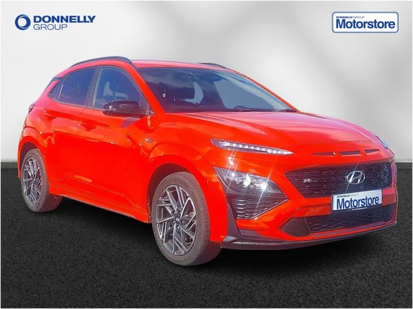 Hyundai KONA Hatchback, Petrol, 2022, Red