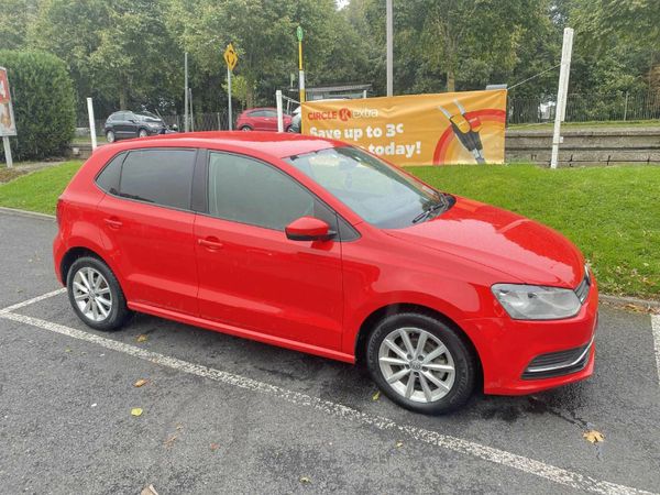 Volkswagen Polo Hatchback, Petrol, 2016, Red